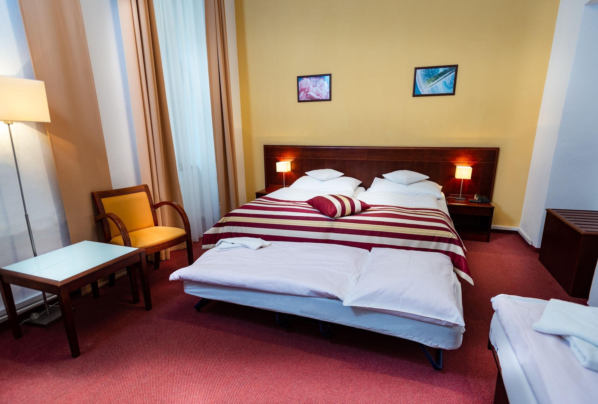 Hotel Petr Prága Kültér fotó